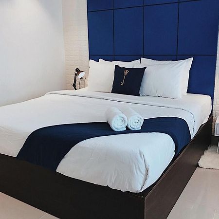 Lucia Beach Hotel Da Nang Bagian luar foto