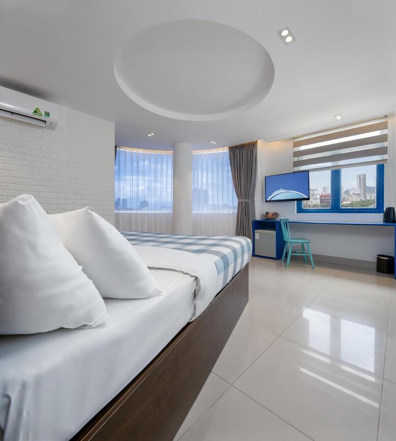 Lucia Beach Hotel Da Nang Bagian luar foto