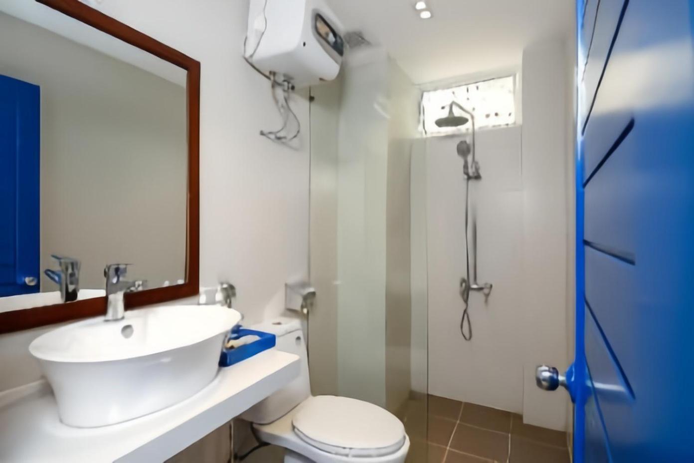 Lucia Beach Hotel Da Nang Bagian luar foto